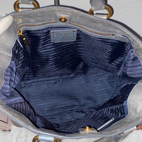 Prada Vitello Shine Top Handle Bag - Picture 3 of 5